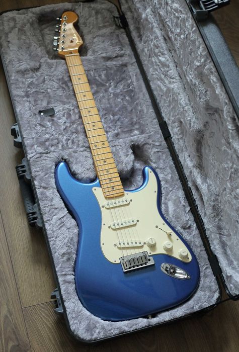 Fender American Ultra Stratocaster MN COB