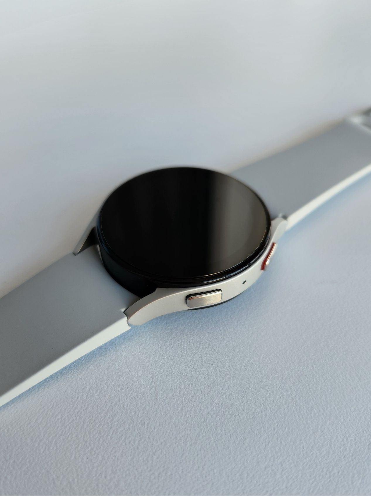 Новий! Samsung Galaxy Watch5 40mm Silver Смарт-Часы Смарт-годинник