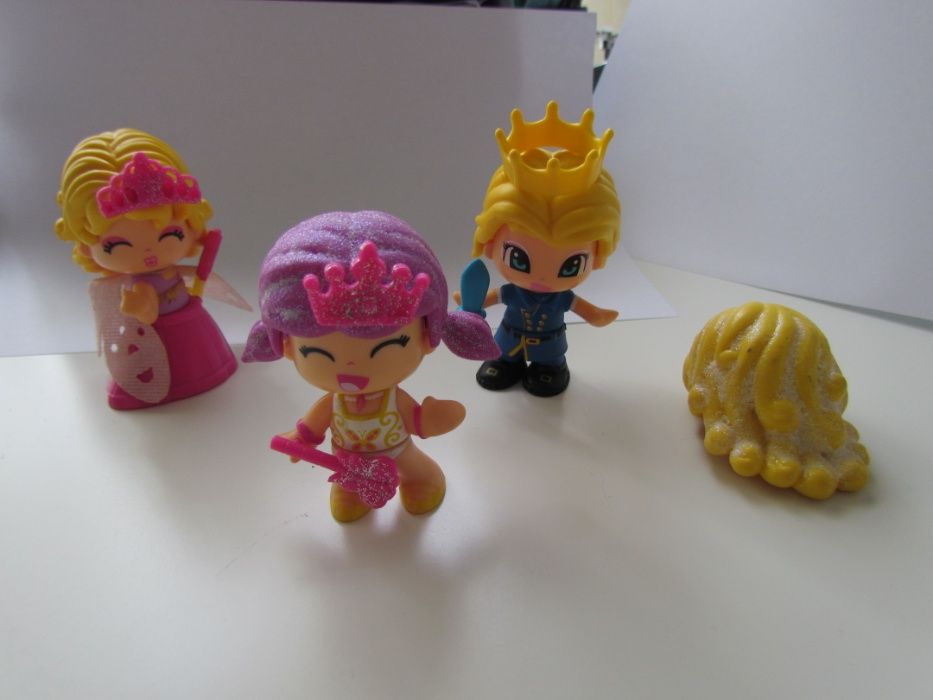 Bonecos e animais miniatura