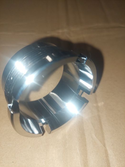 Sprzedam nowa nakretka cylindra silnik shl m11 chrom kolanka pl