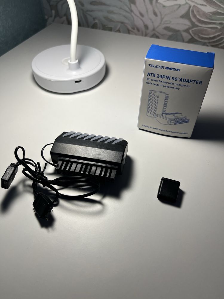 ARGB ATX 24pin адаптер.