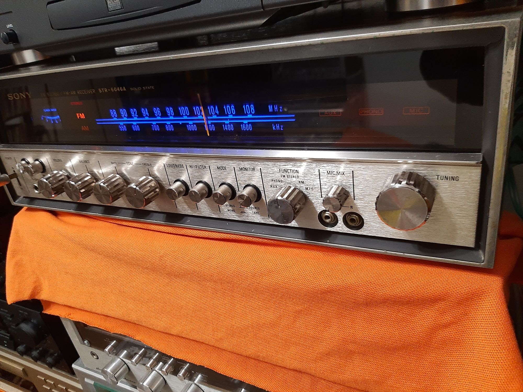 SONY STR 6046A stereo receiver