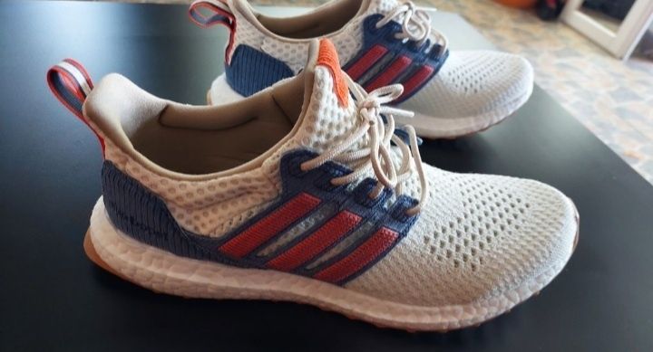 Vendo tenis Adidas desportivo