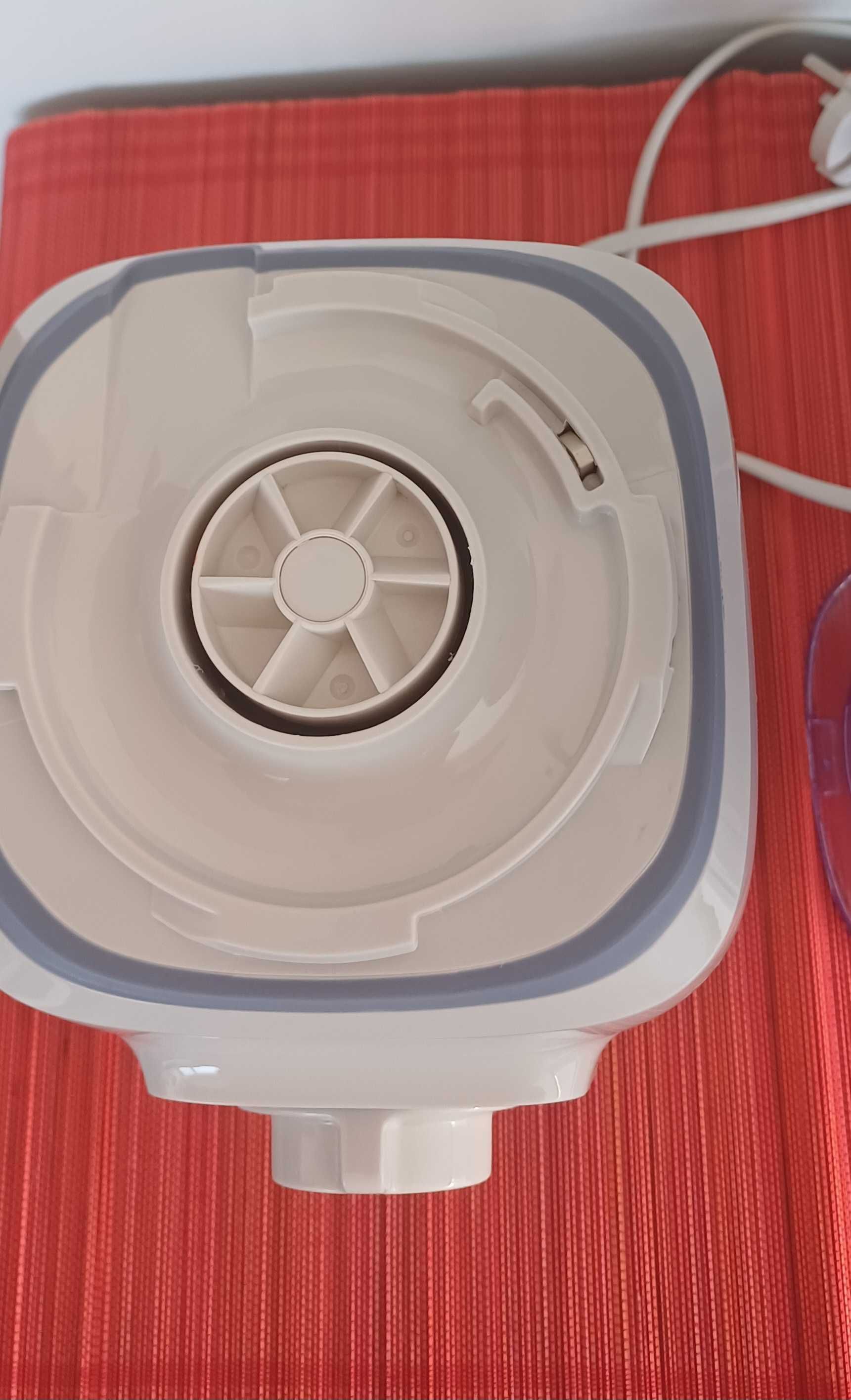 Liquidificador Philips novo