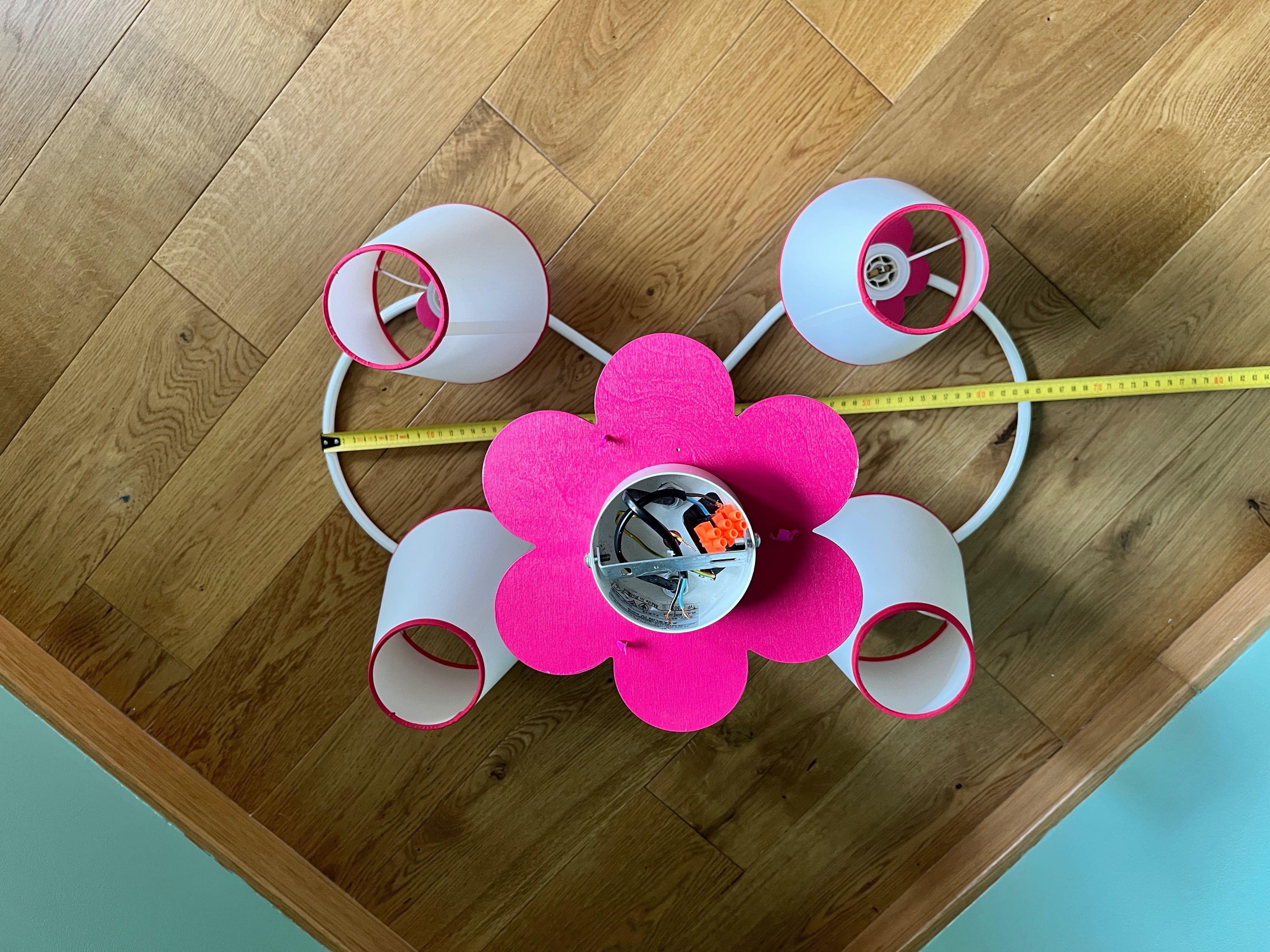Lampa sufitowa do pokoju dziecięcego