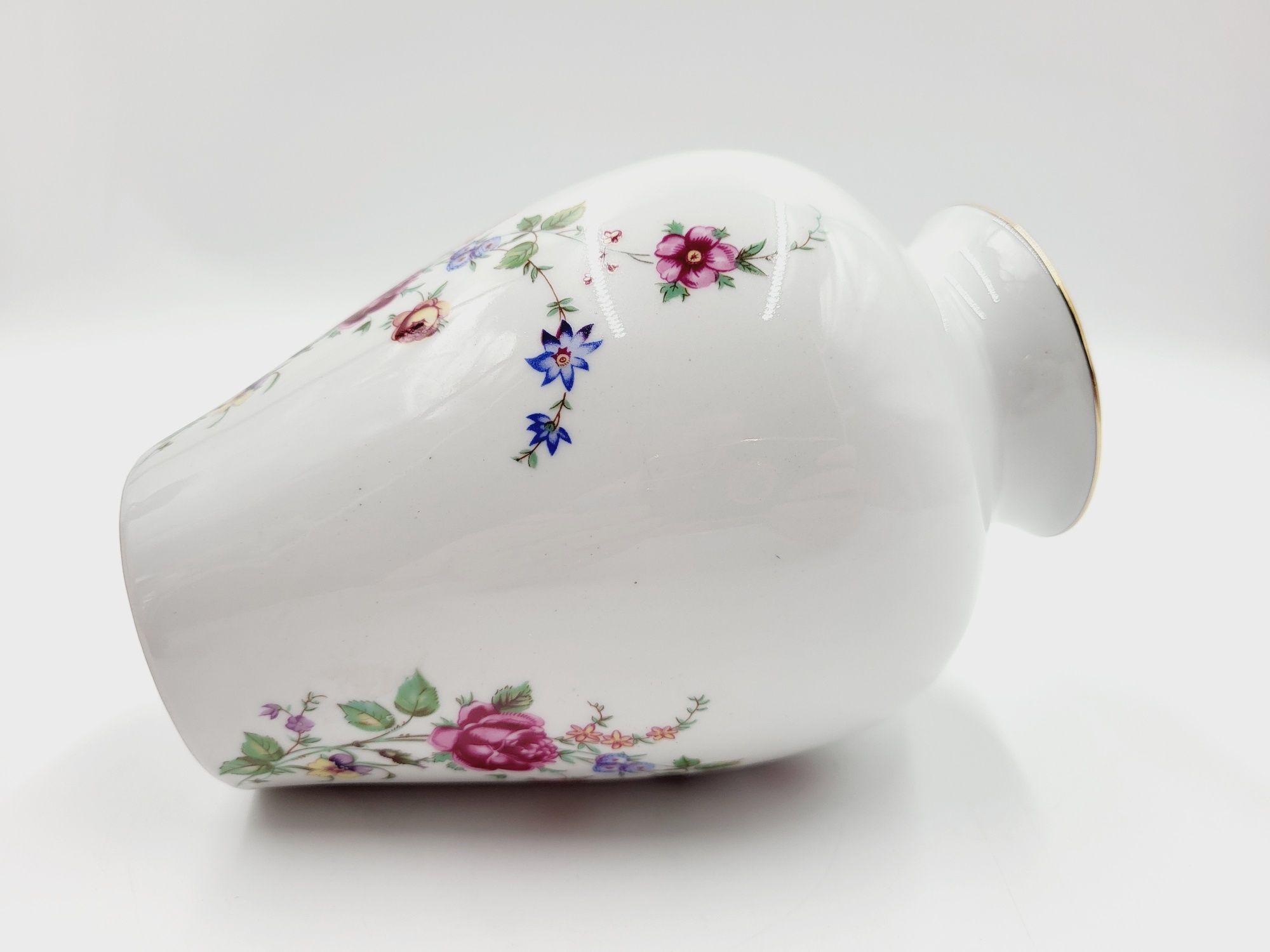 Sprzedam ładny porcelanowy wazon Chodzież