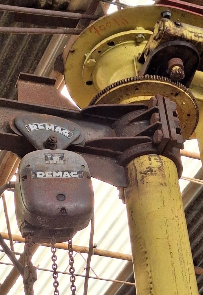 Guincho eléctrico - DEMAG - 500Kg - Usado