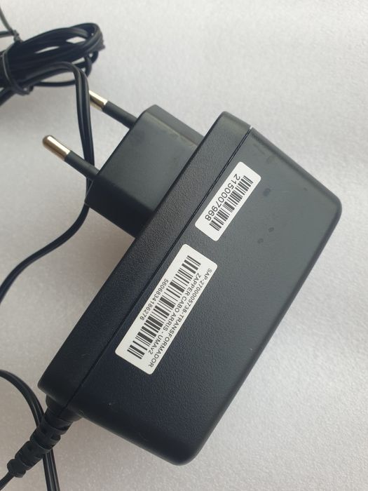 Carregador,  adaptador  netbit