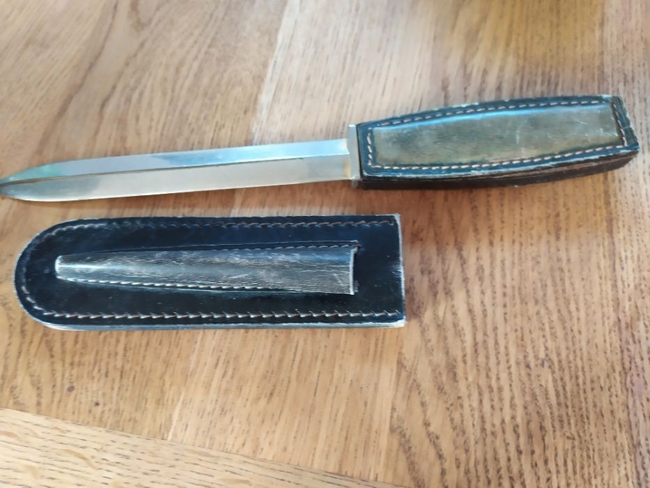 Stary kolekcjonerski nóż sztylet