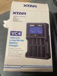 Ładowarka Xtar VC4 czarna z akumulatorkami bateriami akumulator