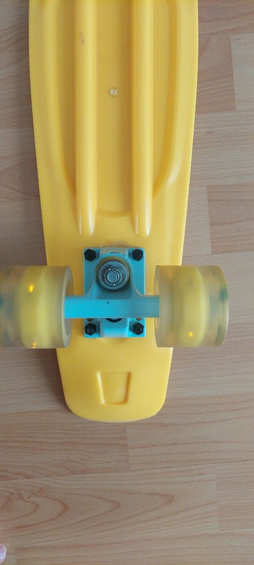 Skate Olsson & Brothers - Banana 22" Rueda