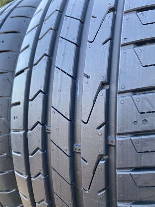 215/65/17 Sprzedam komplet opon Hankook