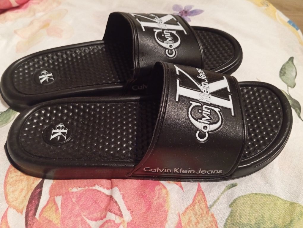 Nowe klapkii unisex