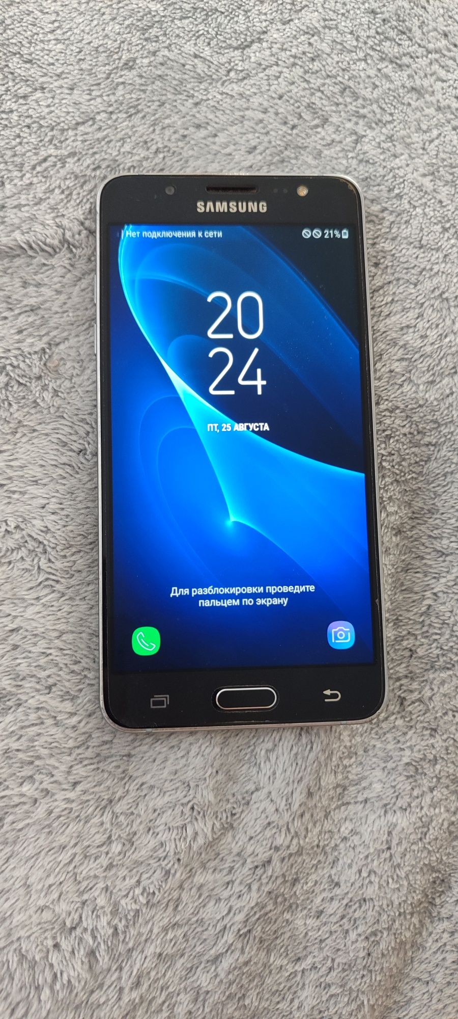 Телефон Samsung j5