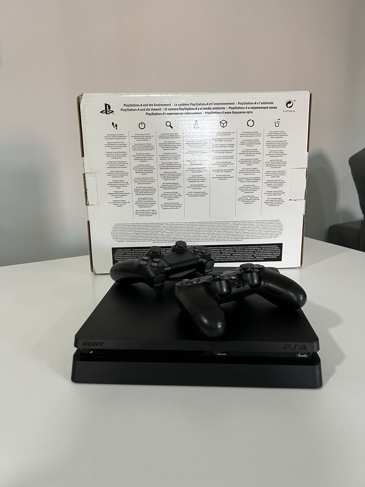 Playstation 4 + Headset Razer Nari Ultimate