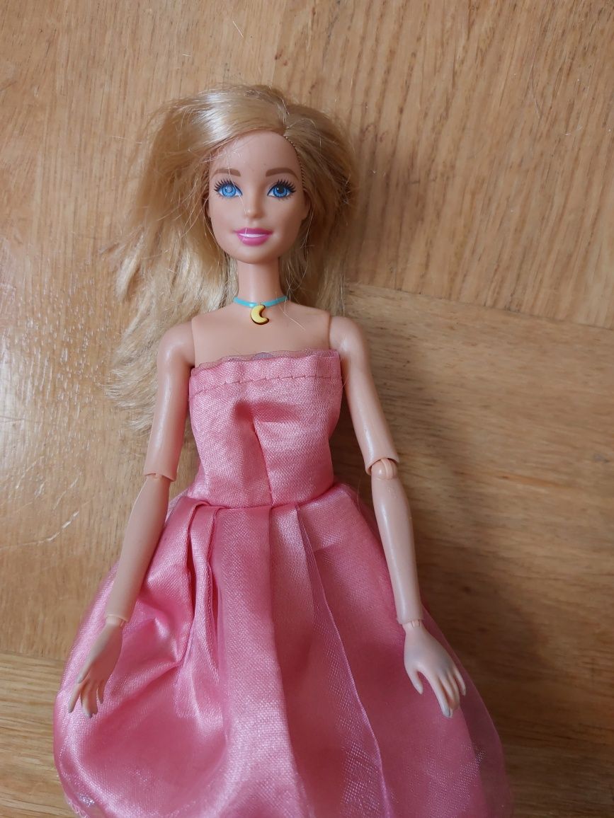 Sprzedam Grająca Barbie