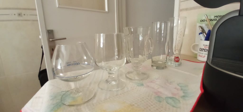 Varios tipos de copos para venda