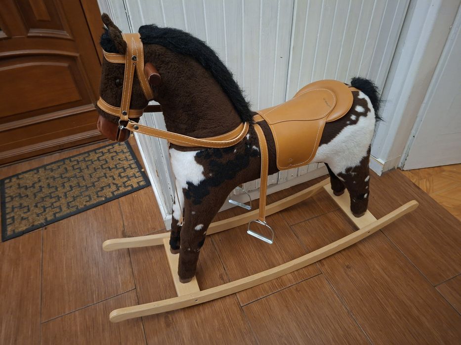 Koń na biegunach duży