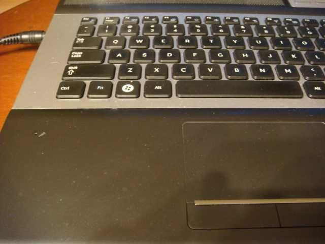 Laptop Samsung RF711, Core i7, 6 GB RAM, Win 10 home, 17"  uszkodzony