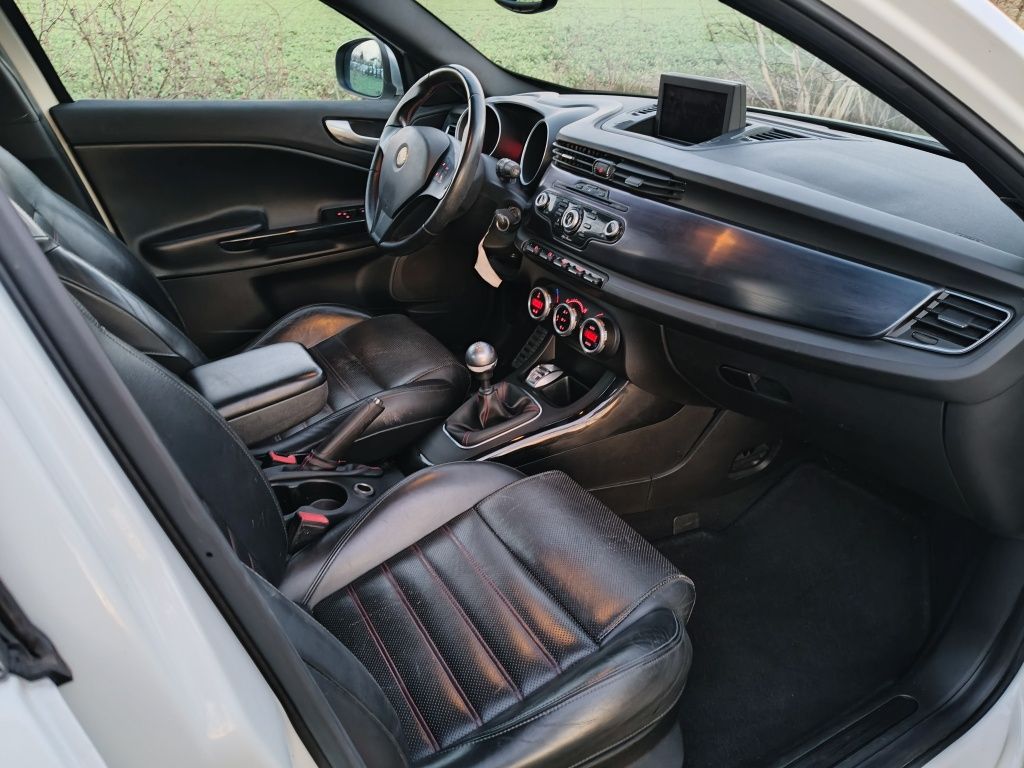 Alfa Romeo Giulietta 2.0 JTDM Turismo *** Bogate Wyposażenie ***