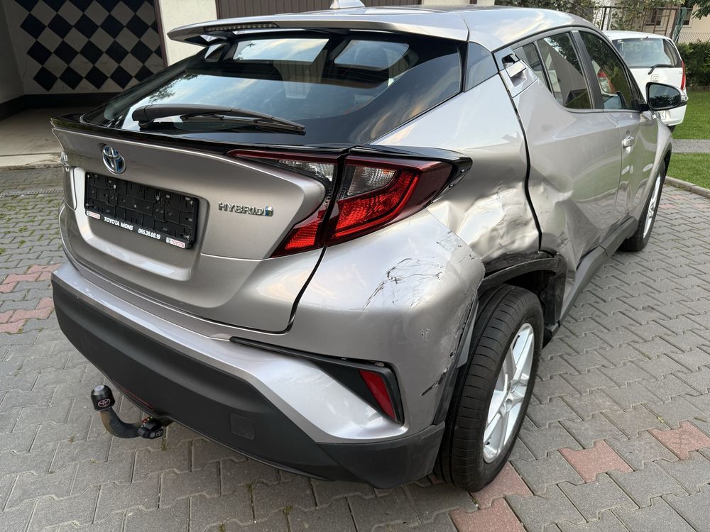 Toyota CH-R 1.8 hybrid uszkodzony