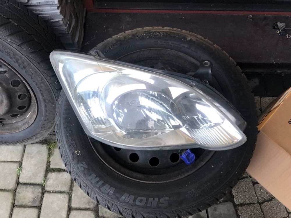 Lampa toyota corolla e12 polift prawy przod hatchback