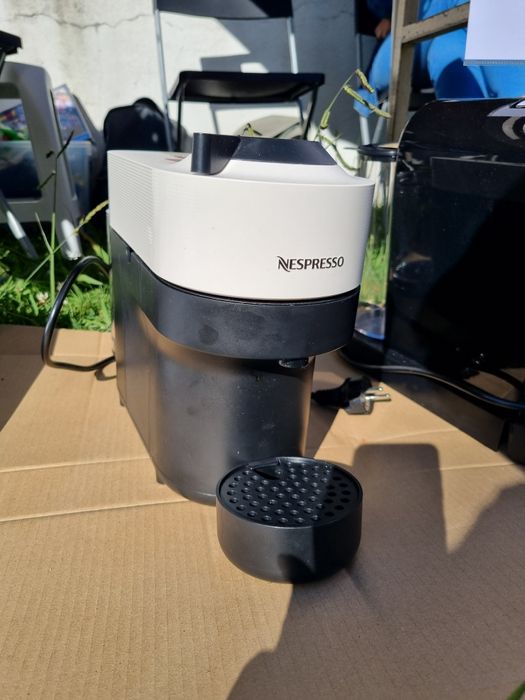Máquina de café Vertuo Nespresso