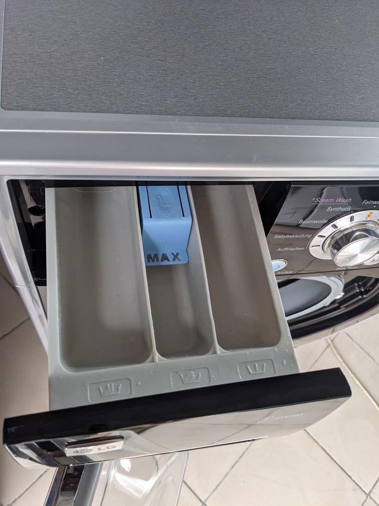 Пральна машина LG 8 kg 1400 об/хв з функцією Пар Б/В WD14376FD