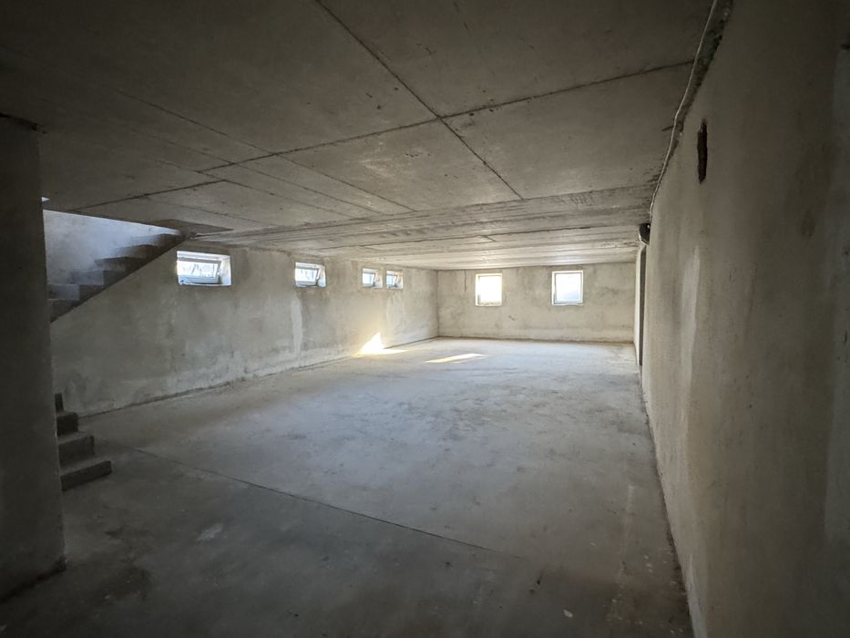 Продаж Комерційного Приміщення пл. 220м2 з можливістю розтермінуваня