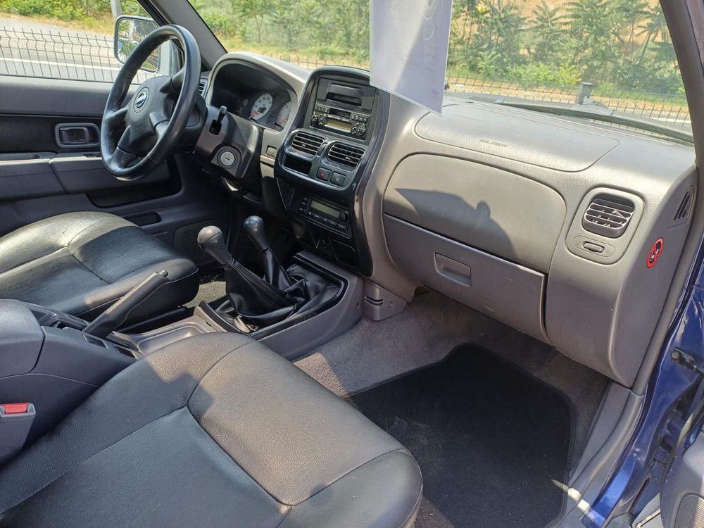 Nissan navara 2.5 133cv