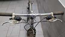 Bicicleta em alumínio