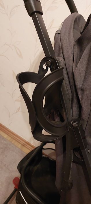 Срочно продам прогулочную коляску