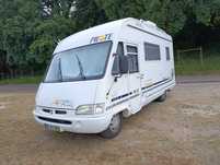 Autocaravana integral pilot Ford Transit 150 L 2500 TD