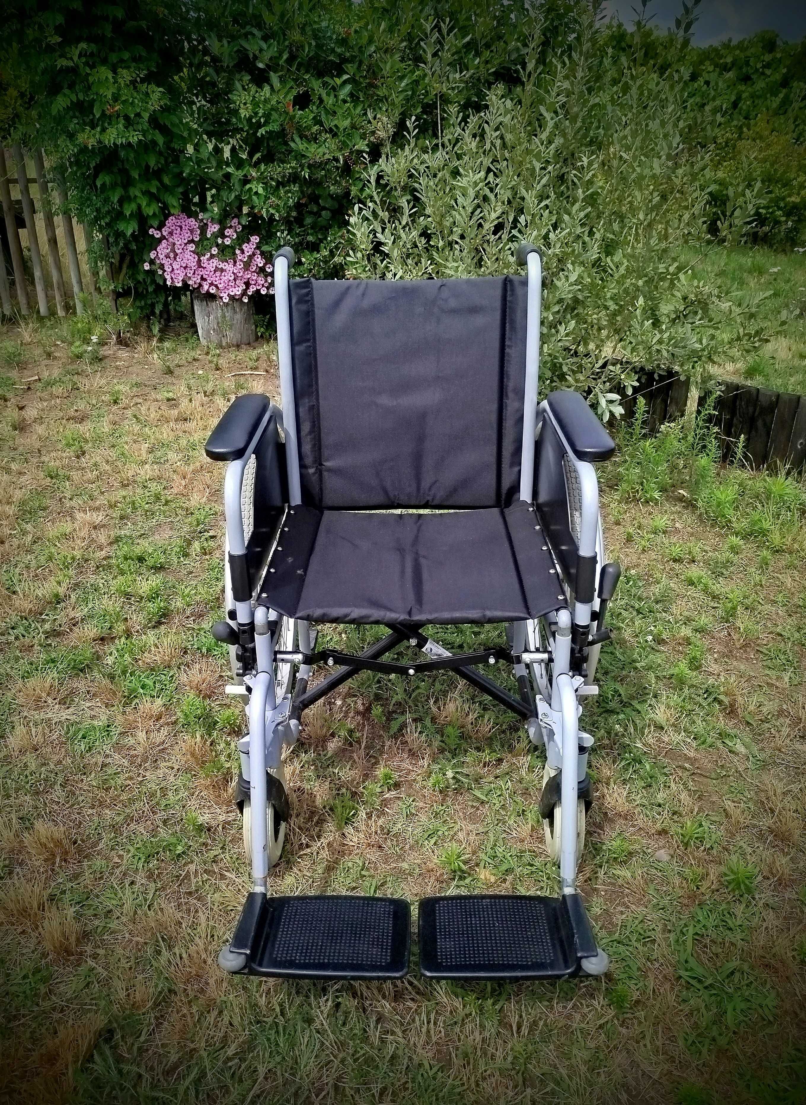 Wózek inwalidzki składany