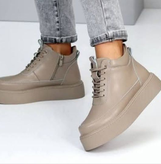 Жіноче взуття осінь - весна