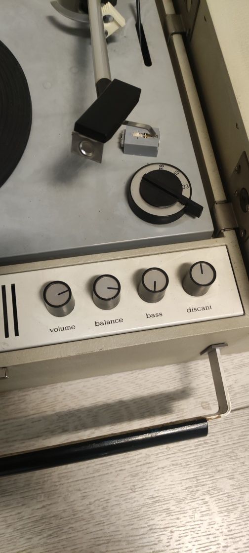 Gramofon z głośnikami ZIPHONA PERFEKT 406
