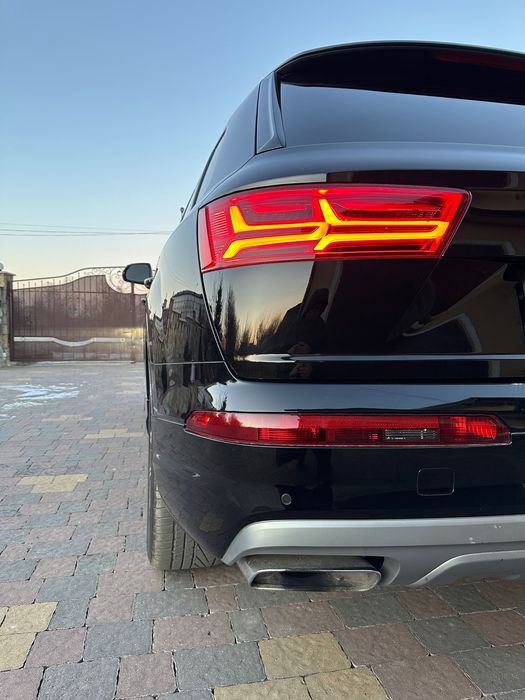 AUDI Q7 4m 2017р