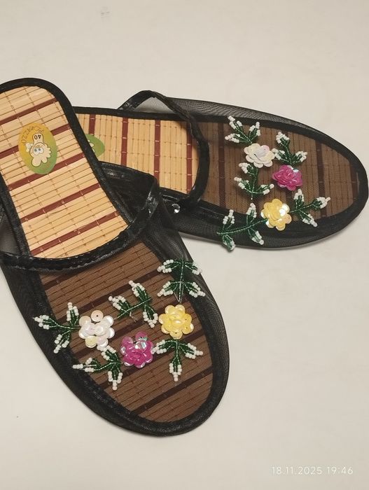 Комнатные тапочки