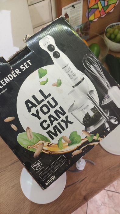 Używany, sprawny zestaw blender ręczny, mikser, trzepaczka - moc 600W