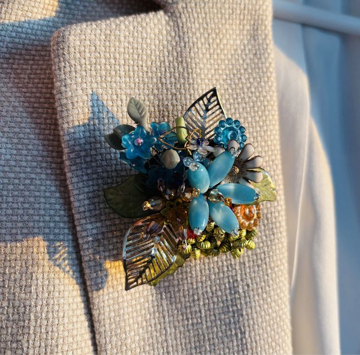 Broszka "Mały Bukiet" z koralików . Robione ręcznie