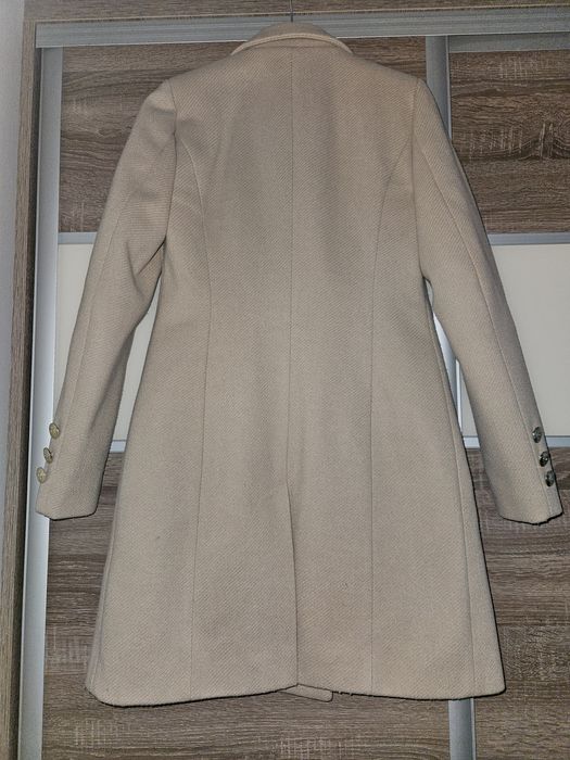 Płaszczyk damski beżowy r.36