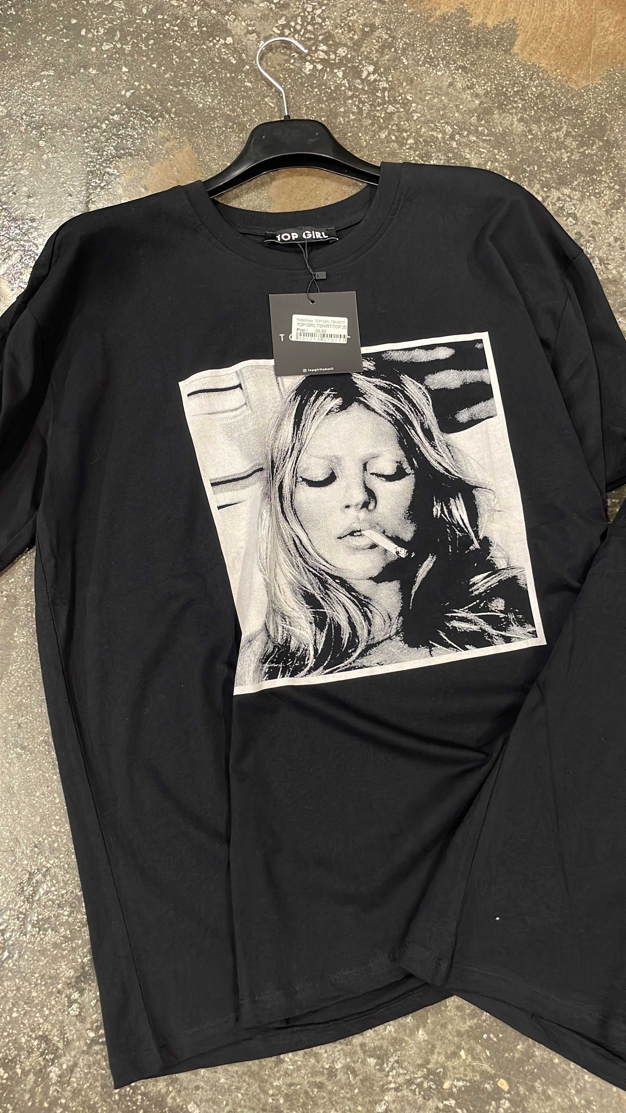 T-shirts top girl