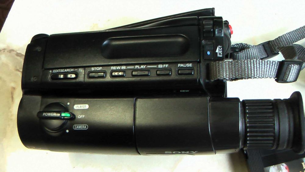 Відеокамера Sony Handycam CCD-TR420E Video8