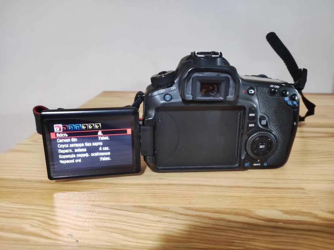 Дзеркальний фотоапарат Canon 60D Об'єктиви