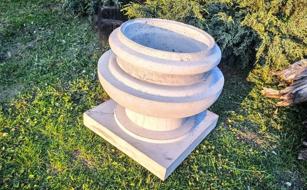 Donica ogrodowa betonowa kielich Bonsai dworek pałac ogród skwer aleja