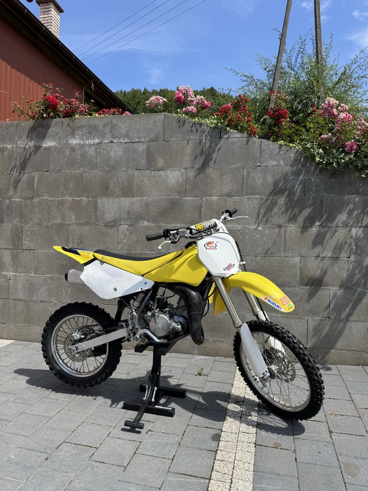 Piękna Suzuki RM 85 (cr sx yz kx tc)