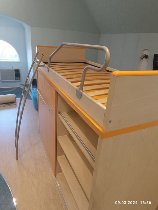 Made in Italy ! Шикарная двухъярусная детская , подростковая кровать