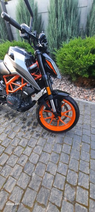 Мотоцикл КТМ Duke 390
