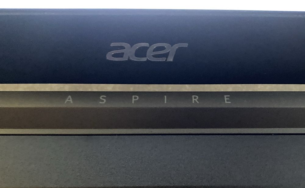Ноутбук для ігор та роботи acer aspire 7