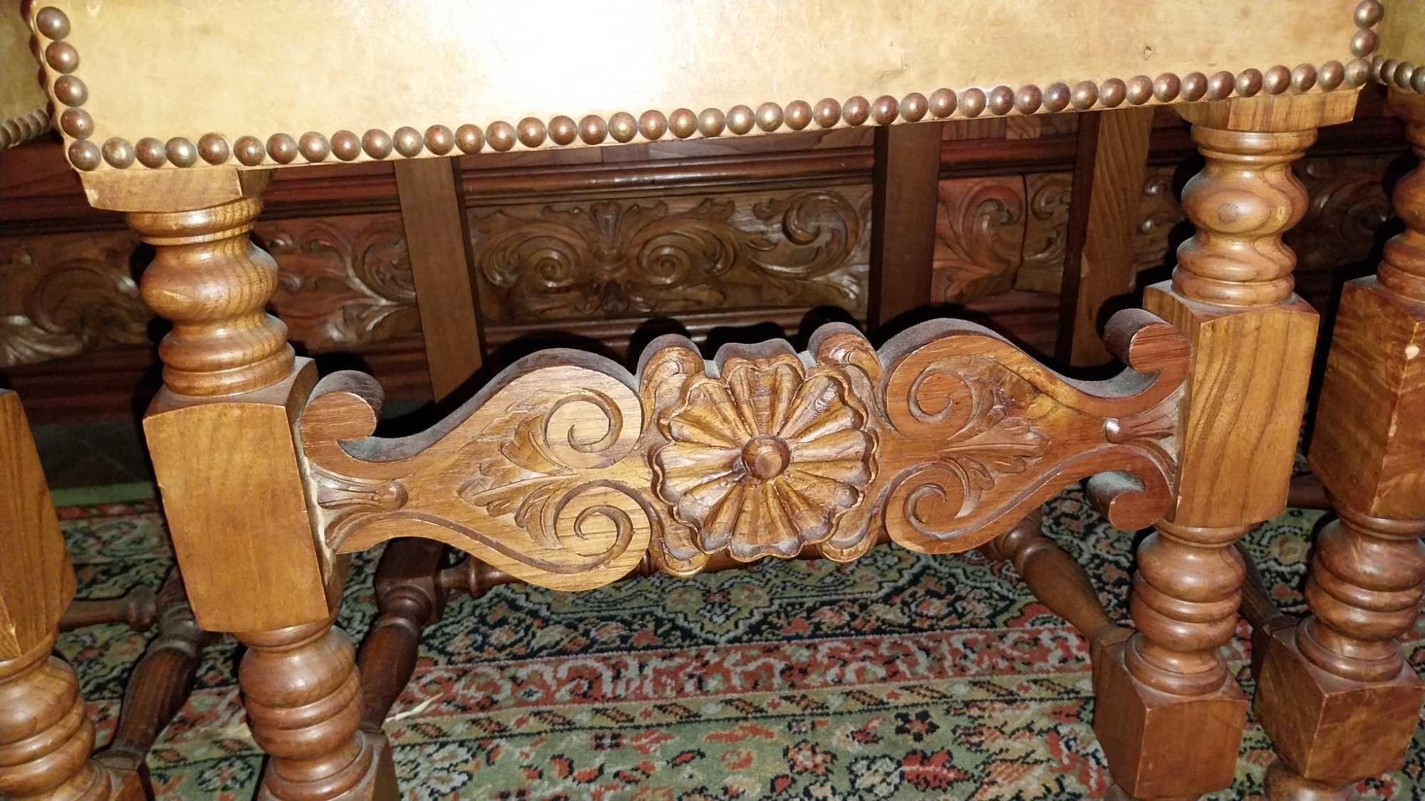 Mesa extensível, com 6 cadeiras madeira de castenho